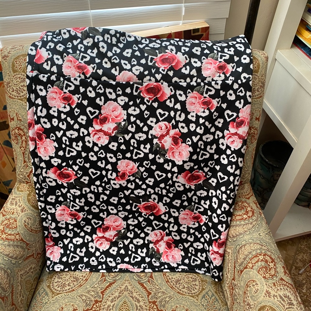 💠Torrid size 1 floral pencil skirt